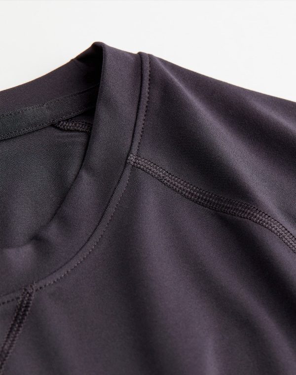 Loose Fit Sports top - Image 4